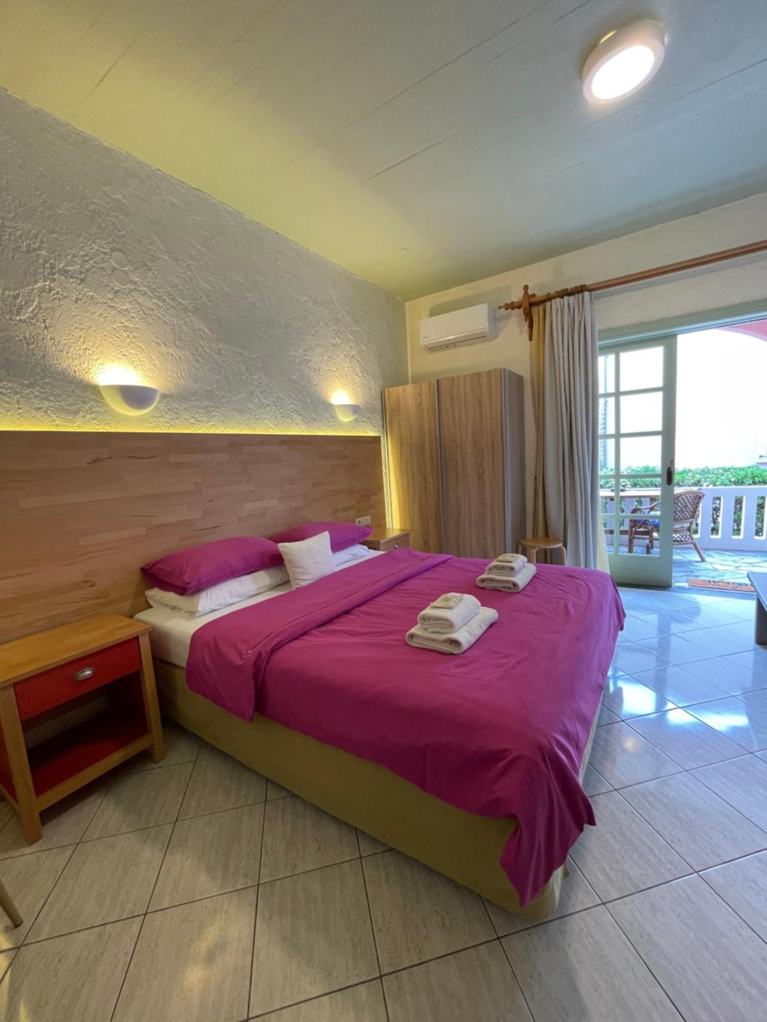 Villa Georgia Apartments & Suites Kalamaki Værelse billede