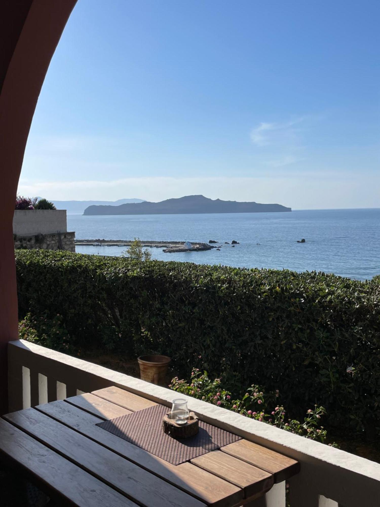 Villa Georgia Apartments & Suites Kalamaki Værelse billede